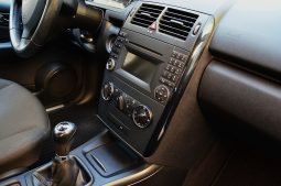 
										Mercedes-Benz A-Klasse A 160 Classic Benzin full									