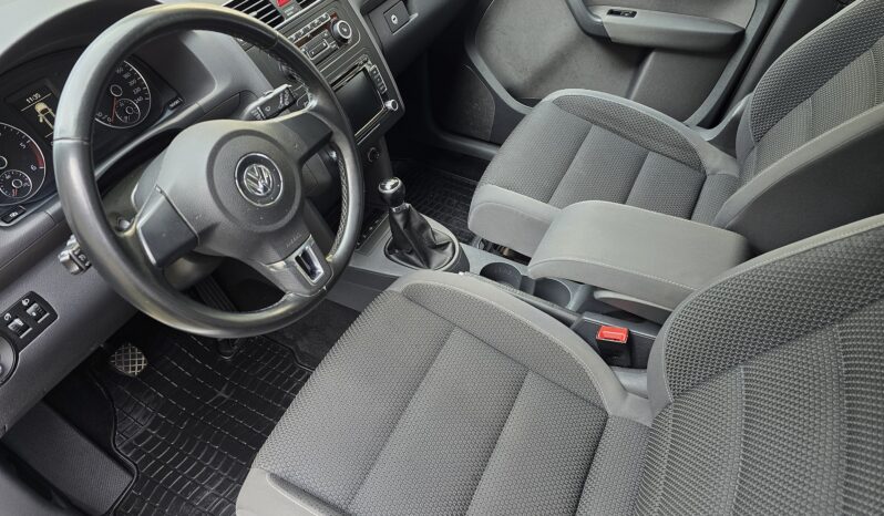 
								Volkswagen Touran 1.6 TDI full									