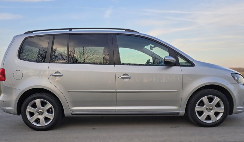 
								Volkswagen Touran 1.6 TDI full									
