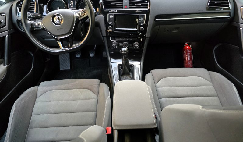 
								Volkswagen Golf 7 Variant 2.0 TDI Highline ACC Alcantara full									