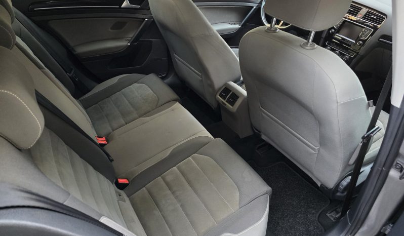 
								Volkswagen Golf 7 Variant 2.0 TDI Highline ACC Alcantara full									