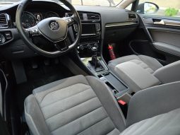 
										Volkswagen Golf 7 Variant 2.0 TDI Highline ACC Alcantara full									
